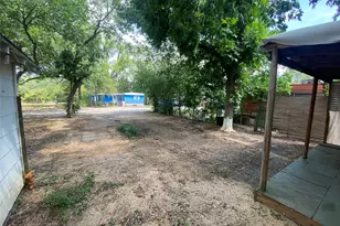 401 Chaparral Rd, Austin, TX 78745 - Photo 2