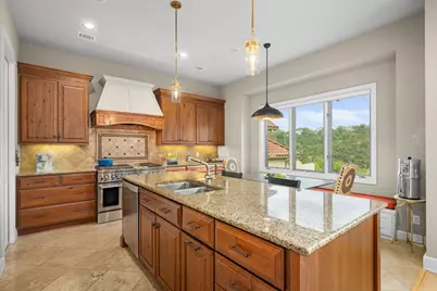 7321 Vista Mountain Drive, Austin, TX 78731 - Photo 8