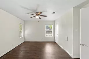 1419 Cloverleaf Dr, Austin, TX 78723 - Photo 18