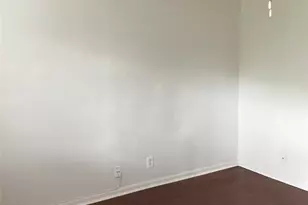1010 W 23rd St, Austin, TX 78705 - Photo 4