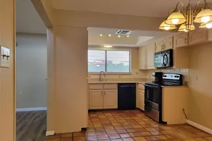 2008 Meadow Brook Dr, Round Rock, TX 78664 - Photo 4