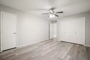 910 Duncan Ln, Austin, TX 78705 - Photo 10