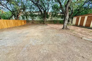 2411 S 5th St, Austin, TX 78704 - Photo 10