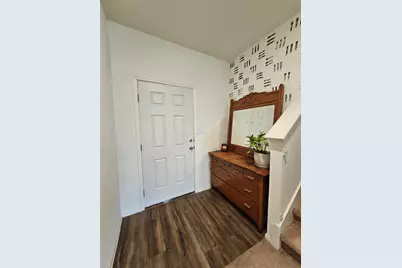 113 Athena Way, Jarrell, TX 76537 - Photo 2