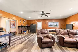 1103 S Willis St, Lampasas, TX 76550 - Photo 16
