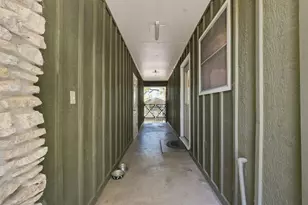 1103 S Willis St, Lampasas, TX 76550 - Photo 22