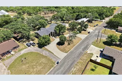 1103 S Willis Street, Lampasas, TX 76550 - Photo 26