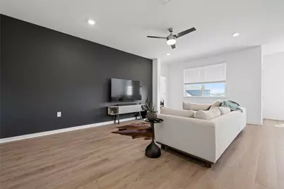 13817 Zuhause Drive, Pflugerville, TX 78660 - Photo 10