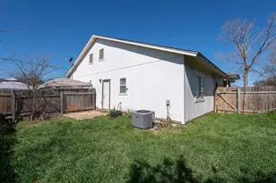 322 Tamara Dr, Georgetown, TX 78628 - Photo 4