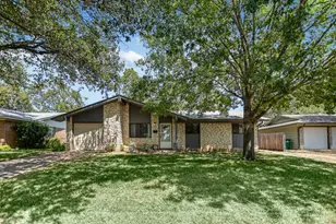 1812 Burbank St, Austin, TX 78757 - Photo 2