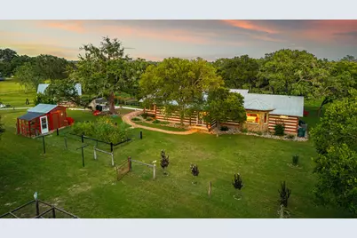 402 Smith Road, Bastrop, TX 78602 - Photo 2