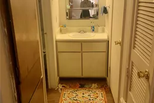 105 E 31st St, Austin, TX 78705 - Photo 2