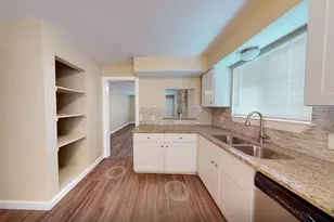 900 Fieldwood Dr, Austin, TX 78758 - Photo 2