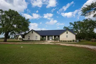 294 Hidden Creek Dr, Dripping Springs, TX 78620 - Photo 2