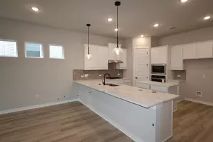 813 Purmela St, Leander, TX 78641 - Photo 6