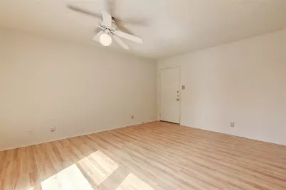 105 E 38th Street #101, Austin, TX 78705 - Photo 2