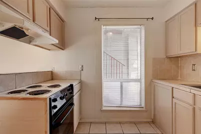 105 E 38th Street #101, Austin, TX 78705 - Photo 8