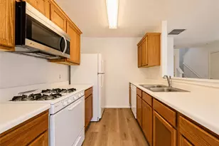5509 Bentsen Ln, Austin, TX 78723 - Photo 4