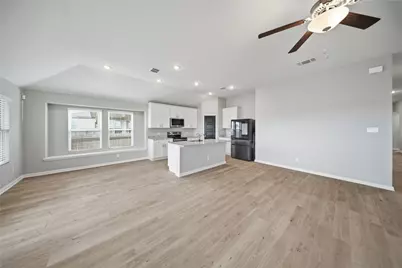 2969 Greenbriar, Seguin, TX 78155 - Photo 18