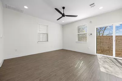7312 E Ben White Boulevard #10, Austin, TX 78741 - Photo 8