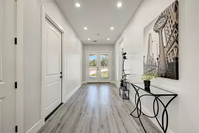 123 Los Robles Road, Elgin, TX 78621 - Photo 6