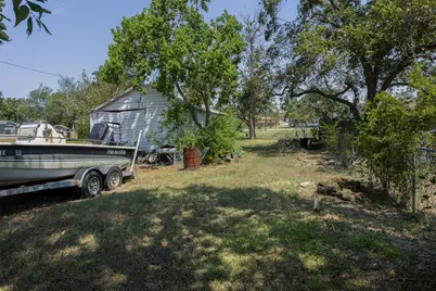 650 S Main Street, Giddings, TX 78942 - Photo 12