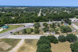 650 S Main St, Giddings, TX 78942 - Photo 18
