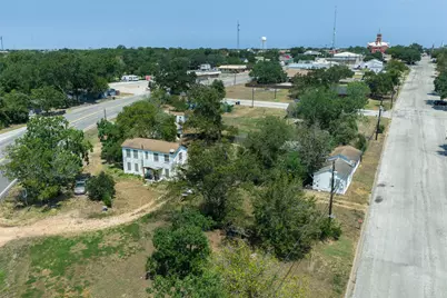 650 S Main Street, Giddings, TX 78942 - Photo 24