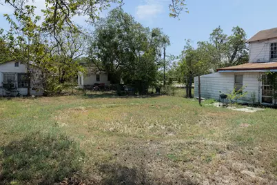 650 S Main Street, Giddings, TX 78942 - Photo 10