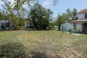 650 S Main St, Giddings, TX 78942 - Photo 10