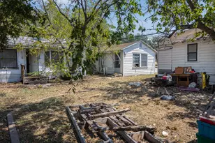 650 S Main St, Giddings, TX 78942 - Photo 14