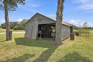 7033 Fm County Road 957, Schulenburg, TX 78956 - Photo 26