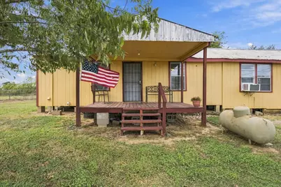 7033 Fm County Road 957, Schulenburg, TX 78956 - Photo 2