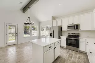 701 E 3rd St, Elgin, TX 78621 - Photo 16