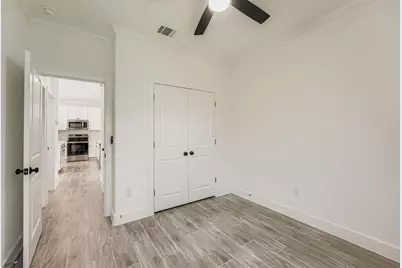 701 E 3rd Street, Elgin, TX 78621 - Photo 18