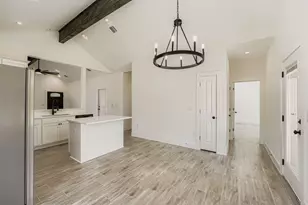 701 E 3rd St, Elgin, TX 78621 - Photo 12