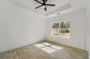 701 E 3rd St, Elgin, TX 78621 - Photo 16