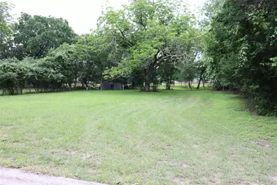 1006 Johnson Street, Lockhart, TX 78644 - Photo 4