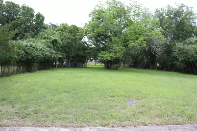 1006 Johnson Street, Lockhart, TX 78644 - Photo 2