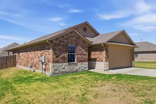 149 Dusky Thrush Dr, Kyle, TX 78640 - Photo 2