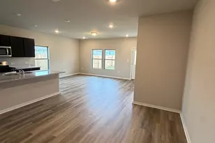 13717 Ryan Range Ln, Elgin, TX 78621 - Photo 4