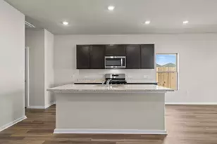13717 Ryan Range Ln, Elgin, TX 78621 - Photo 10