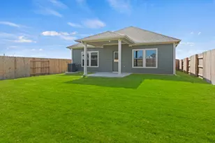 13717 Ryan Range Ln, Elgin, TX 78621 - Photo 24