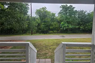 1104 N Hackberry St, Lampasas, TX 76550 - Photo 8