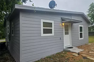 1104 N Hackberry St, Lampasas, TX 76550 - Photo 14