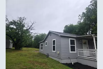 1104 N Hackberry Street, Lampasas, TX 76550 - Photo 8