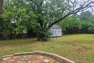 1104 N Hackberry St, Lampasas, TX 76550 - Photo 16