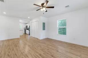1104 N Hackberry St, Lampasas, TX 76550 - Photo 22