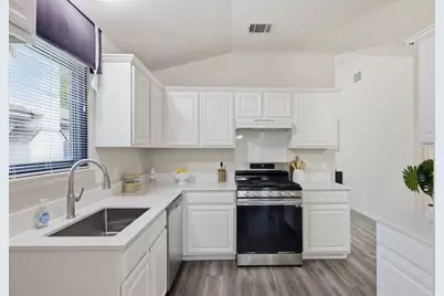17520 Tobermory Drive, Pflugerville, TX 78660 - Photo 10