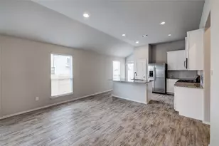 120 Lyndon Dr, San Marcos, TX 78666 - Photo 6